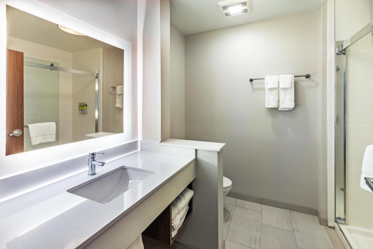 Holiday Inn Express & Suites - Parsons, An Ihg Hotel Ngoại thất bức ảnh